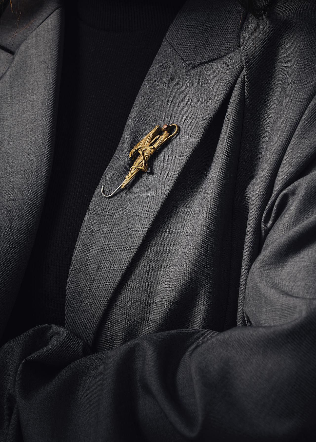 Perfect lapel pin